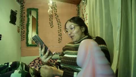 paula online show from 04/21/26, 01:42