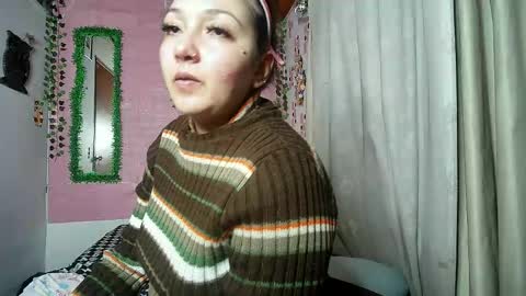 Snapshot of callme_lolas chatting on 04/26/26, 01:25 paula online show from 04/26/26, 01:25