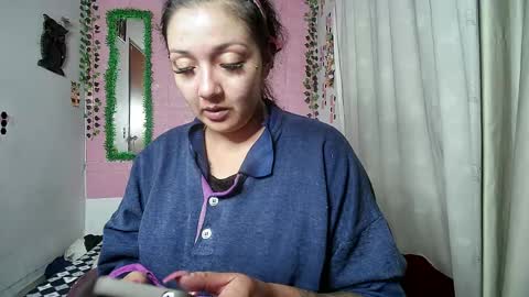 Snapshot of callme_lolas chatting on 05/15/26, 11:45 paula online show from 05/15/26, 11:45