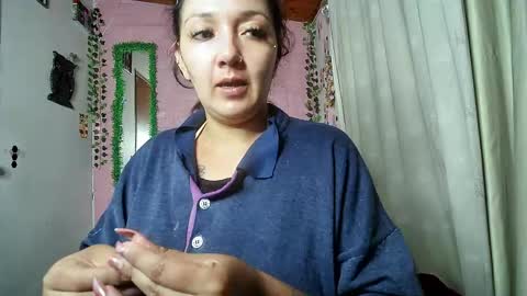 Snapshot of callme_lolas chatting on 05/16/26, 12:07 paula online show from 05/16/26, 12:07