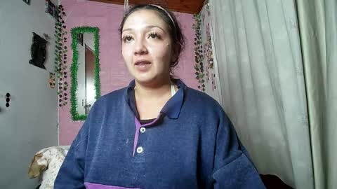 Snapshot of callme_lolas chatting on 05/16/26, 12:40 paula online show from 05/16/26, 12:40