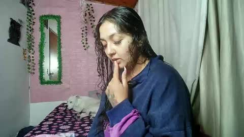 Snapshot of callme_lolas chatting on 06/08/26, 01:28 paula online show from 06/08/26, 01:28