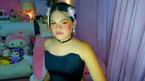 Snapshot of callme_mia chatting on 03/25/26, 04:18 Mia online show from 03/25/26, 04:18