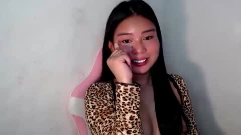 Snapshot of callme_remaxxx7 chatting on 10/08/25, 02:20 Rema online show from 10/08/25, 02:20