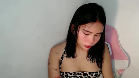 Snapshot of callme_remaxxx7 chatting on 11/25/25, 08:36 Rema online show from 11/25/25, 08:36