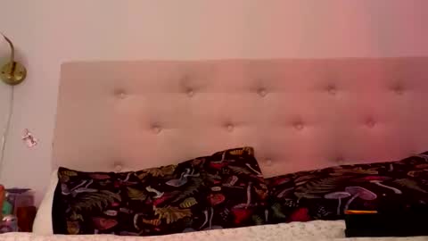 SG Baby online show from 12/02/25, 03:01