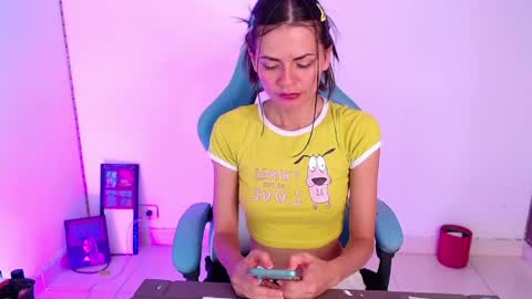 callmebluee online show from 06/06/26, 06:56