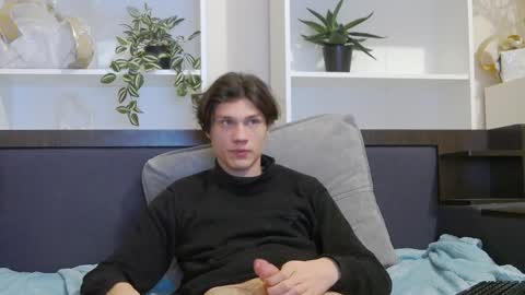 Snapshot of calvin_cay chatting on 01/11/25, 07:49 Calvin online show from 01/11/25, 07:49