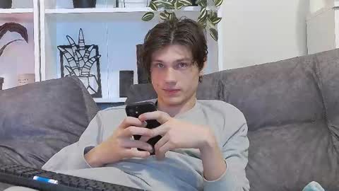 Snapshot of calvin_cay chatting on 03/12/25, 07:59 Calvin online show from 03/12/25, 07:59