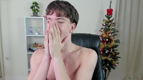 Hey I am Calvin  online show from 01/03/25, 10:08