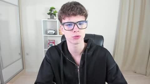 Hey I am Calvin  online show from 01/31/25, 07:08