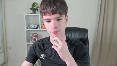 Hey I am Calvin  online show from 02/09/25, 07:09