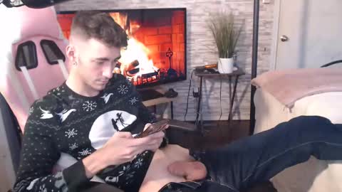 Snapshot of calvin_tanner chatting on 12/21/24, 08:32 calvin_tanner online show from 12/21/24, 08:32