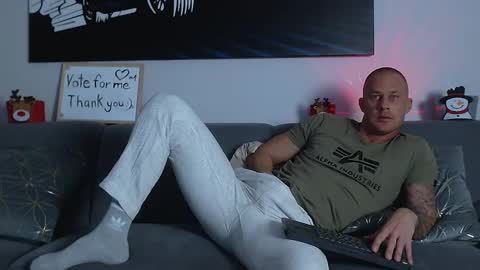 Snapshot of calvinhunt69 chatting on 12/16/24, 11:39 Calvin online show from 12/16/24, 11:39