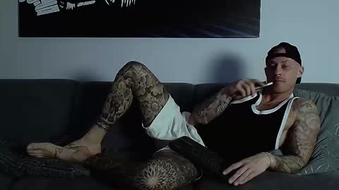 Calvin  online show from 10/23/25, 08:51