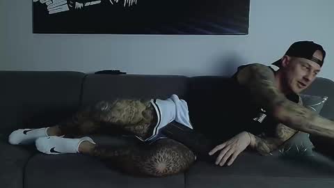 Calvin  online show from 11/05/25, 11:38