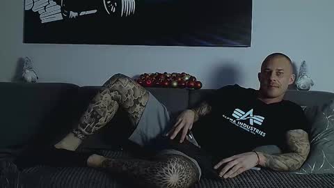 Calvin  online show from 12/03/25, 11:25