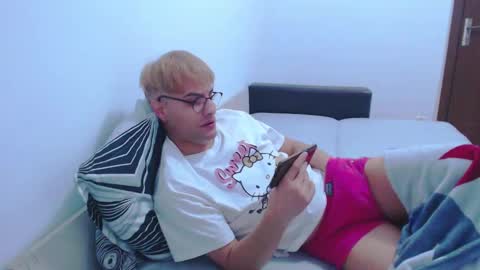 Snapshot of calvinjohnlad chatting on 01/11/25, 06:35 Calvinjohnlad online show from 01/11/25, 06:35