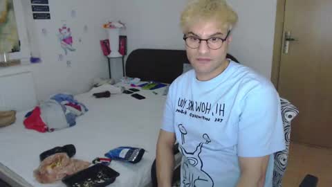 Snapshot of calvinjohnlad chatting on 03/07/25, 09:59 Calvinjohnlad online show from 03/07/25, 09:59