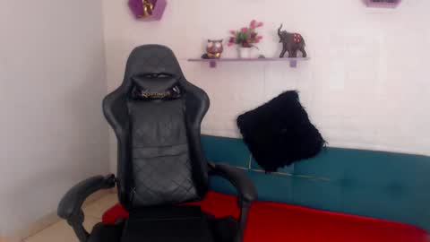 cam_xman online show from 11/21/25, 02:10