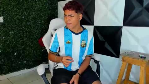 cam_xman online show from 12/15/25, 12:37