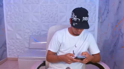 cam_xman online show from 04/23/26, 05:15