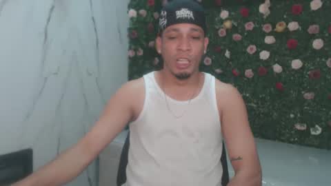 Snapshot of cam_xman chatting on 05/28/26, 04:37 cam_xman online show from 05/28/26, 04:37