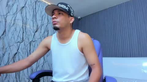 Snapshot of cam_xman chatting on 06/04/26, 12:55 cam_xman online show from 06/04/26, 12:55