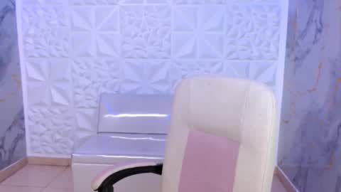 Snapshot of cam_xman chatting on 06/05/26, 12:55 cam_xman online show from 06/05/26, 12:55