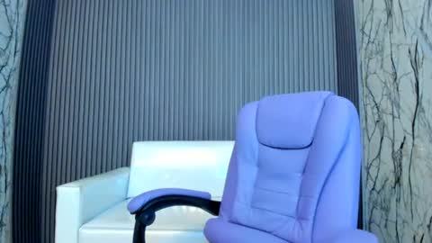 Snapshot of cam_xman chatting on 06/10/26, 12:48 cam_xman online show from 06/10/26, 12:48