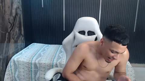 Snapshot of cam_xman chatting on 07/25/26, 05:27 cam_xman online show from 07/25/26, 05:27
