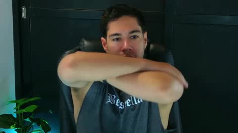 camara110 online show from 02/15/25, 02:04