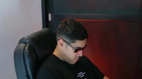 camara110 online show from 09/13/25, 08:19