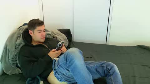 camara110 online show from 10/25/25, 08:03