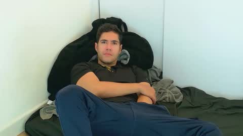 camara110 online show from 10/31/25, 02:34