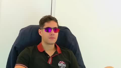 camara110 online show from 11/14/25, 07:12