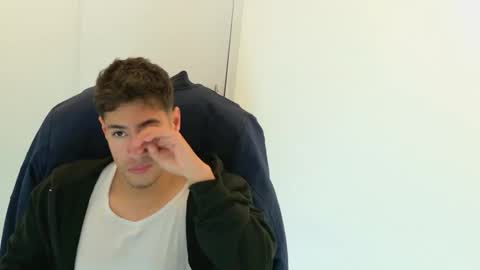 camara110 online show from 11/16/25, 03:56