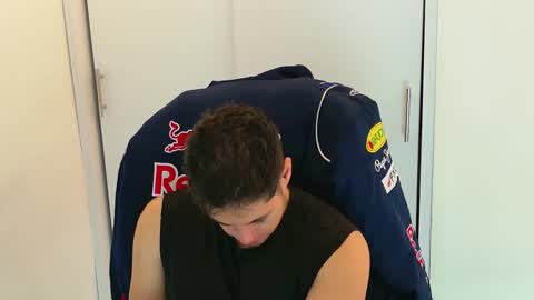 camara110 online show from 12/01/25, 03:00