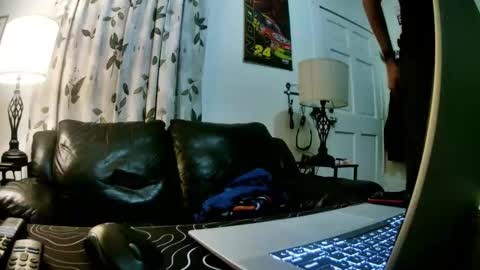 Chillaxin lets talk  online show from 01/16/26, 01:09