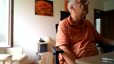 Snapshot of camcologne chatting on 07/18/26, 10:19 camcologne online show from 07/18/26, 10:19
