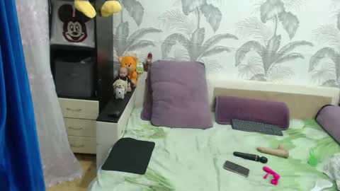 Snapshot of camdiva1 chatting on 09/12/25, 01:38 CamDiva1 online show from 09/12/25, 01:38