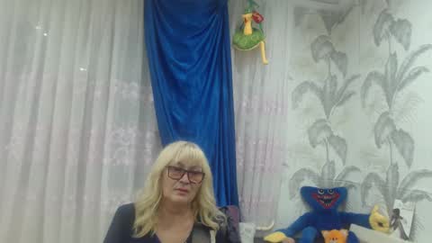 Snapshot of camdiva1 chatting on 10/16/25, 03:57 CamDiva1 online show from 10/16/25, 03:57