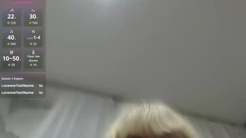 Snapshot of camdiva1 chatting on 10/31/25, 01:50 CamDiva1 online show from 10/31/25, 01:50