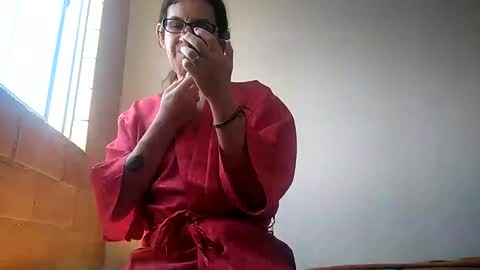 Snapshot of cameron_puppy chatting on 02/17/25, 04:37 Mara Catalina Romero Ordez online show from 02/17/25, 04:37