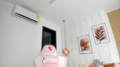 Snapshot of cameroncollinss chatting on 01/23/25, 01:56 Cameron online show from 01/23/25, 01:56