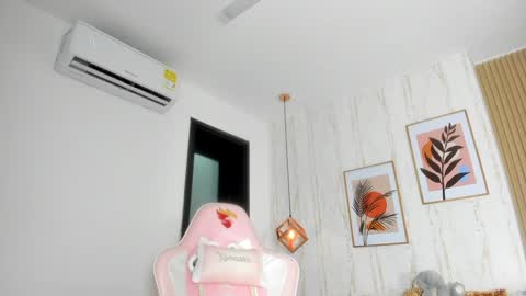 Snapshot of cameroncollinss chatting on 01/23/25, 04:59 Cameron online show from 01/23/25, 04:59