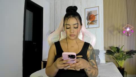 Snapshot of cameroncollinss chatting on 10/30/25, 08:20 Cameron online show from 10/30/25, 08:20