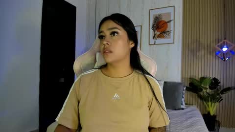 Snapshot of cameroncollinss chatting on 11/10/25, 08:41 Cameron online show from 11/10/25, 08:41