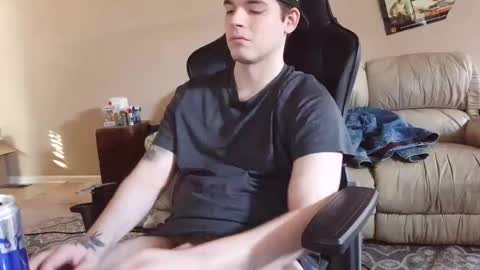 Snapshot of camerondt chatting on 12/17/25, 07:53 camerondt online show from 12/17/25, 07:53