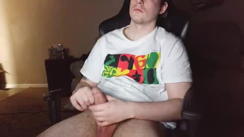 Snapshot of camerondt chatting on 12/19/25, 07:48 camerondt online show from 12/19/25, 07:48